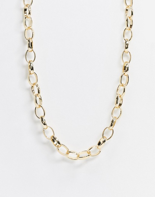 DesignB chunky neck chain in gold with oval links
