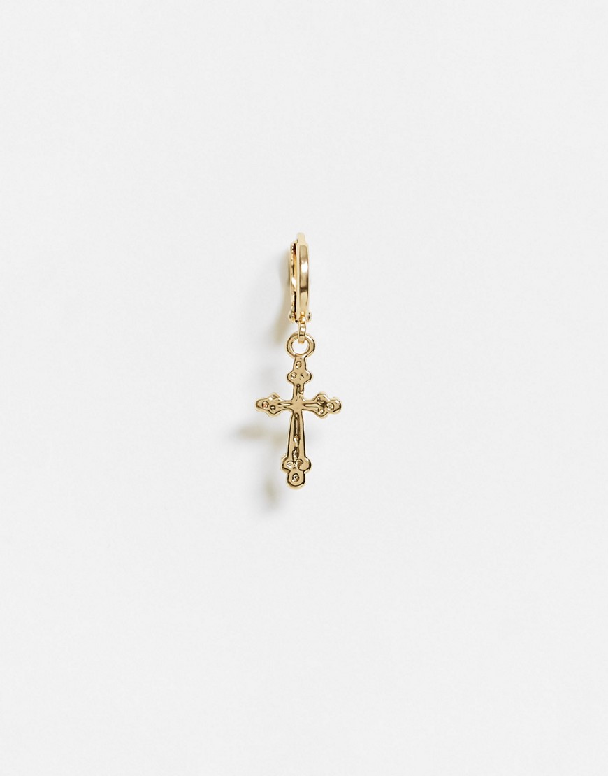 DesignB Exclusive hoop earring in gold with cross pendant