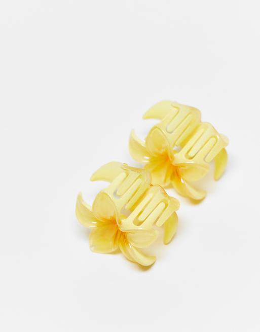 DesignB London – 2er-Pack kleine Blumen-Haarspangen in Gelb, 2 von 3