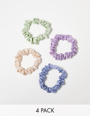 DesignB London - 4er-Pack geraffte Scrunchie-Haargummis aus Satin in Pastellfarben-Bunt