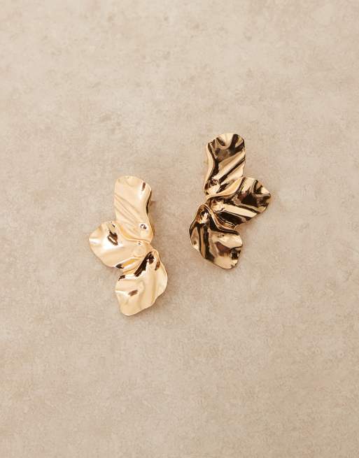 DesignB London - Bloemvormige oorknopjes in goud, 2 van 3