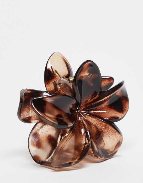 DesignB London – Blumenhaarklammer in neutraler Schildpatt-Optik - view 1