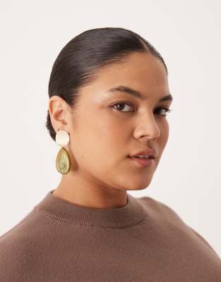 Boucles d'oreilles pendantes à pierre en résine - Vert et doré