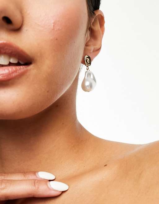 DesignB London - Boucles d'oreilles pendantes avec perle effet fondu - Doré , 4 de 4