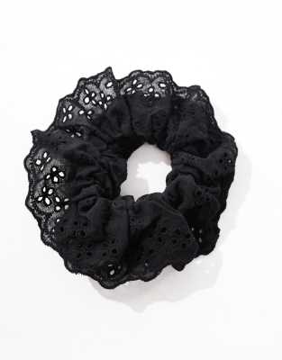 DesignB London DesignB London broderie hair scrunchie in black