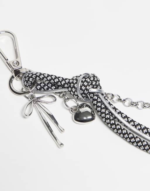 DesignB London - Charm per la borsa con cuore e cordino a pois nero e bianco, 3 di 3