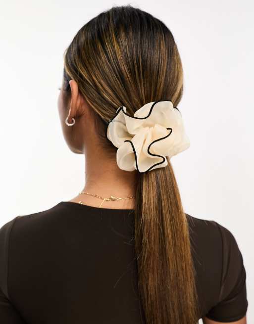 DesignB London - Chouchou oversize en organza à coutures contrastantes - Blanc cassé, 4 de 4
