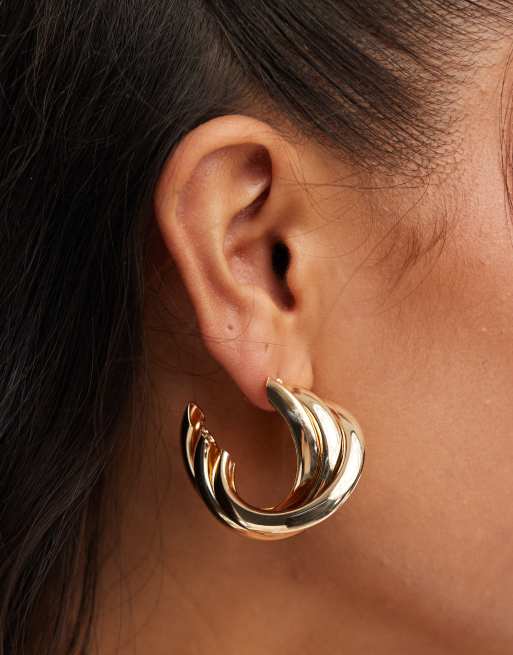 DesignB London - Chunky hoop-øreringe med snoet design i guldfarve 