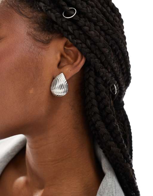 DesignB London - Chunky oorbellen met textuur in zilver 