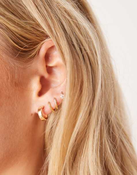 DesignB London classic huggie hoop earrings in gold tone - view 1