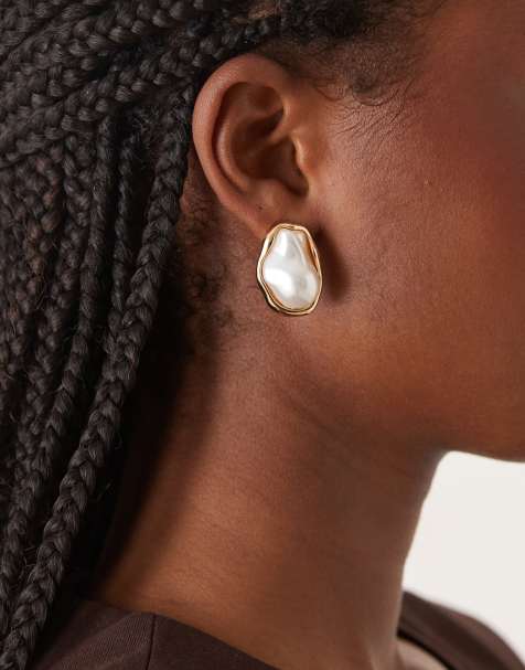 DesignB London claw set faux pearl stud earrings in gold tone - view 1