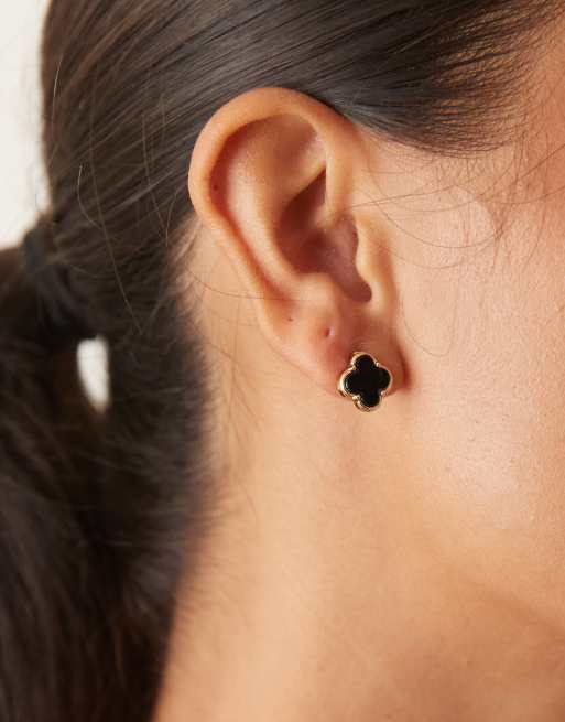 DesignB London clover stud earrings in black and gold, 2 of 3