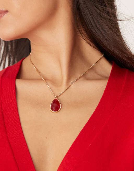 DesignB London - Collier à pendentif en résine rouge - Doré