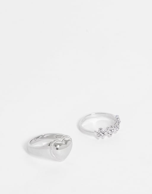 DesignB London - Confezione da 2 anelli con motivo a cuore e fiamma color argento