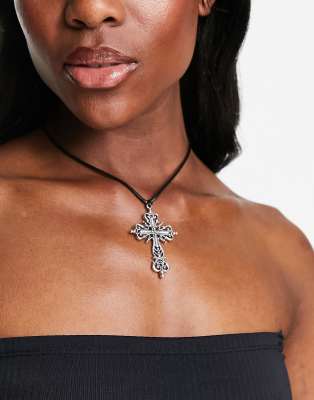 DesignB London DesignB London cord necklace with cross pendant in silver