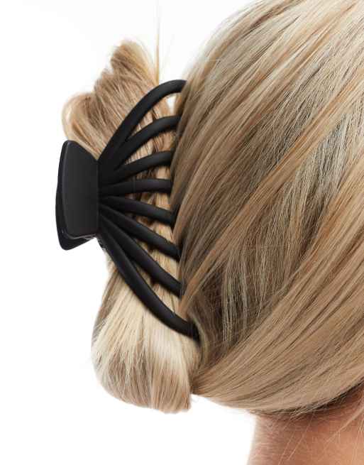 DesignB London crab hair claw in matte black  , 3 of 4