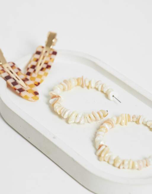 DesignB London - Créoles ornées d'éclats de pierres semi-précieuses - Crème, 2 de 4