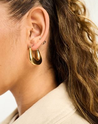 DesignB London curved chunky hoop earrings in gold