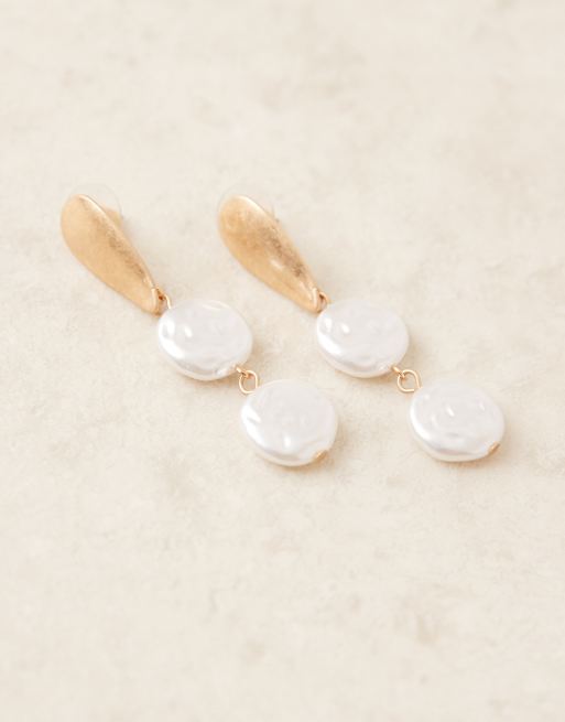 DesignB London double faux pearl drop stud earrings in brushed gold tone, 2 of 3