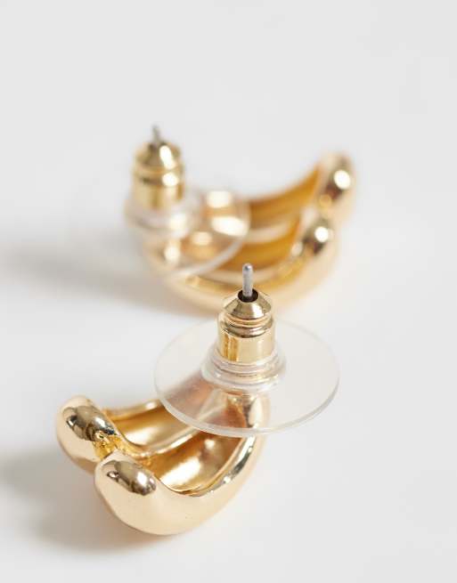 DesignB London double mini hoop earrings in gold, 3 of 4