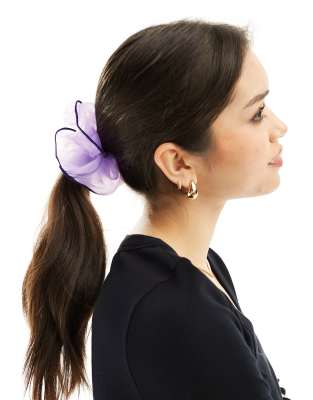DesignB London - Elastico per capelli oversize in organza lilla con cuciture a contrasto 