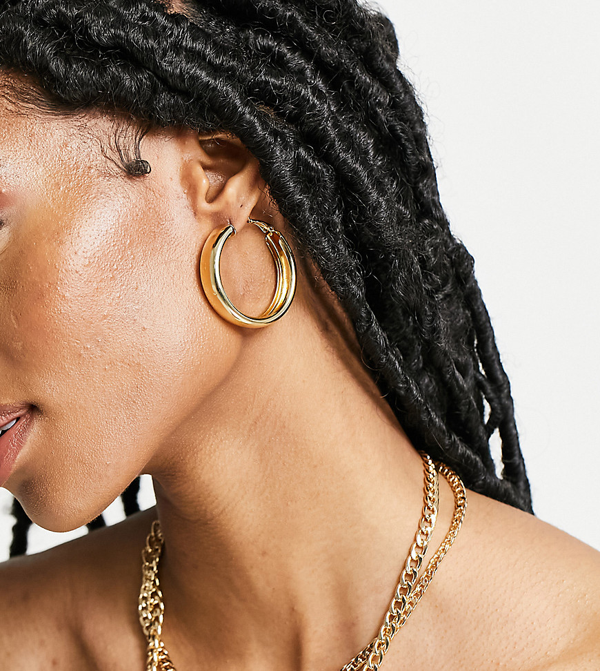 DesignB London Exclusive chunky hoop earrings in gold
