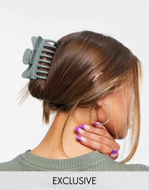 DesignB London Exclusive hair claw clip in matte green ASOS