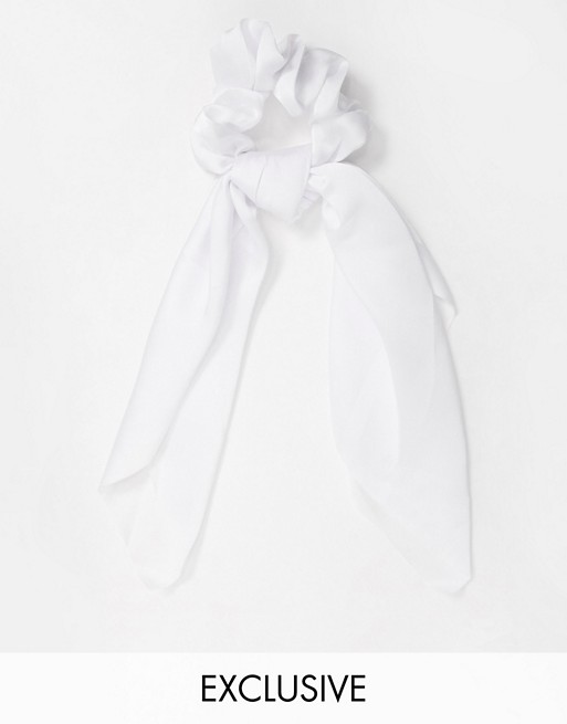 DesignB London Exclusive oversized bow in white