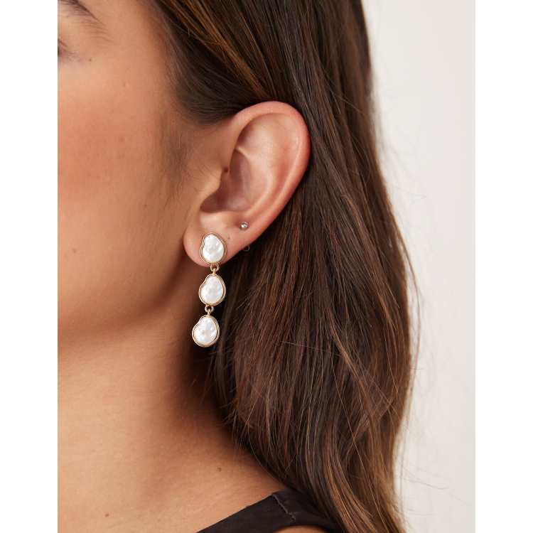 ピアス +ENGBROX+ silver925afternoon pearl drop earring EBEA23006 Organic Pearl Drop Huggie Earrings (Silver)