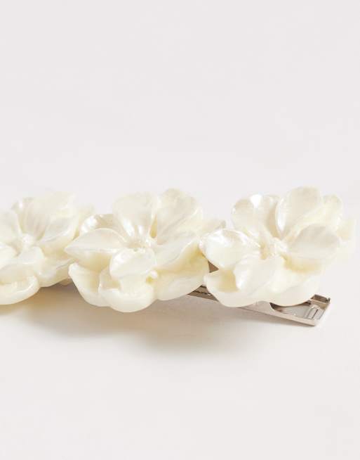 DesignB London - Fermaglio per capelli bianco con fiori di perle, 2 di 3