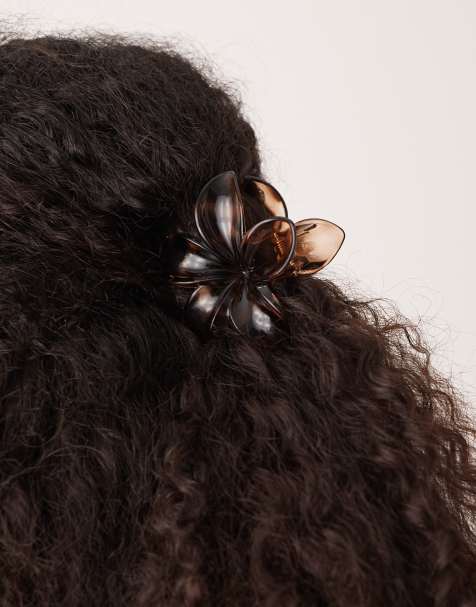 DesignB London flower hair claw clips in neutral tortoiseshell - view 1