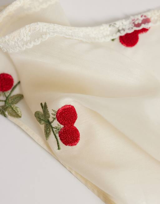 DesignB London - Foulard bianco con ciliegie ricamate, 2 di 3