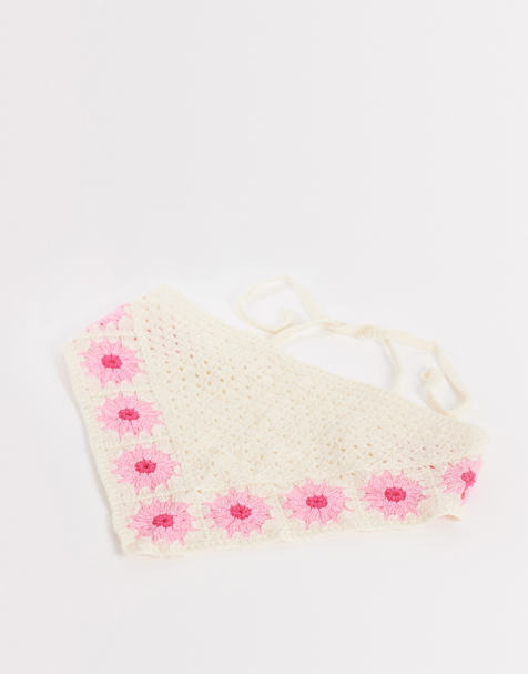 DesignB London - Gehaakt hoofddoek met roze bloemen in crème - view 1
