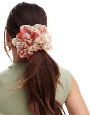 DesignB London - Großer Scrunchie-Haargummi aus Organza mit rotem Blumenmuster