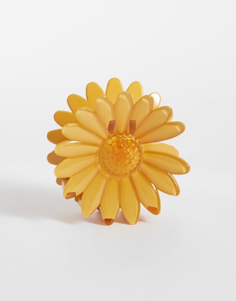 DesignB London – Gul hårklämma med blommor - view 1