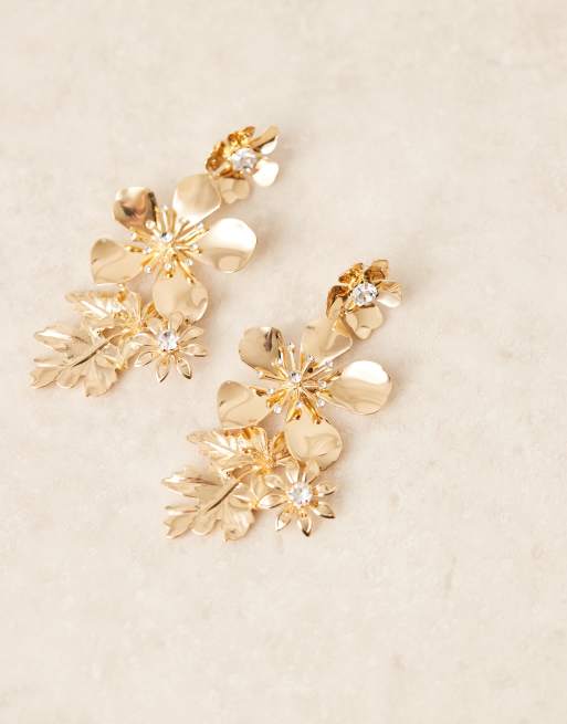 DesignB London – Guldfärgade hängande örhängen i statement-stil med blommor, 2 av 4