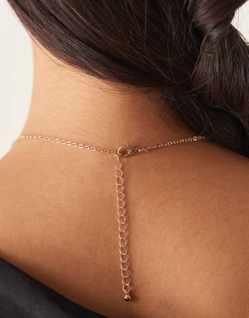 DesignB London – Guldfärgat lariat-halsband med kors, 3 av 3