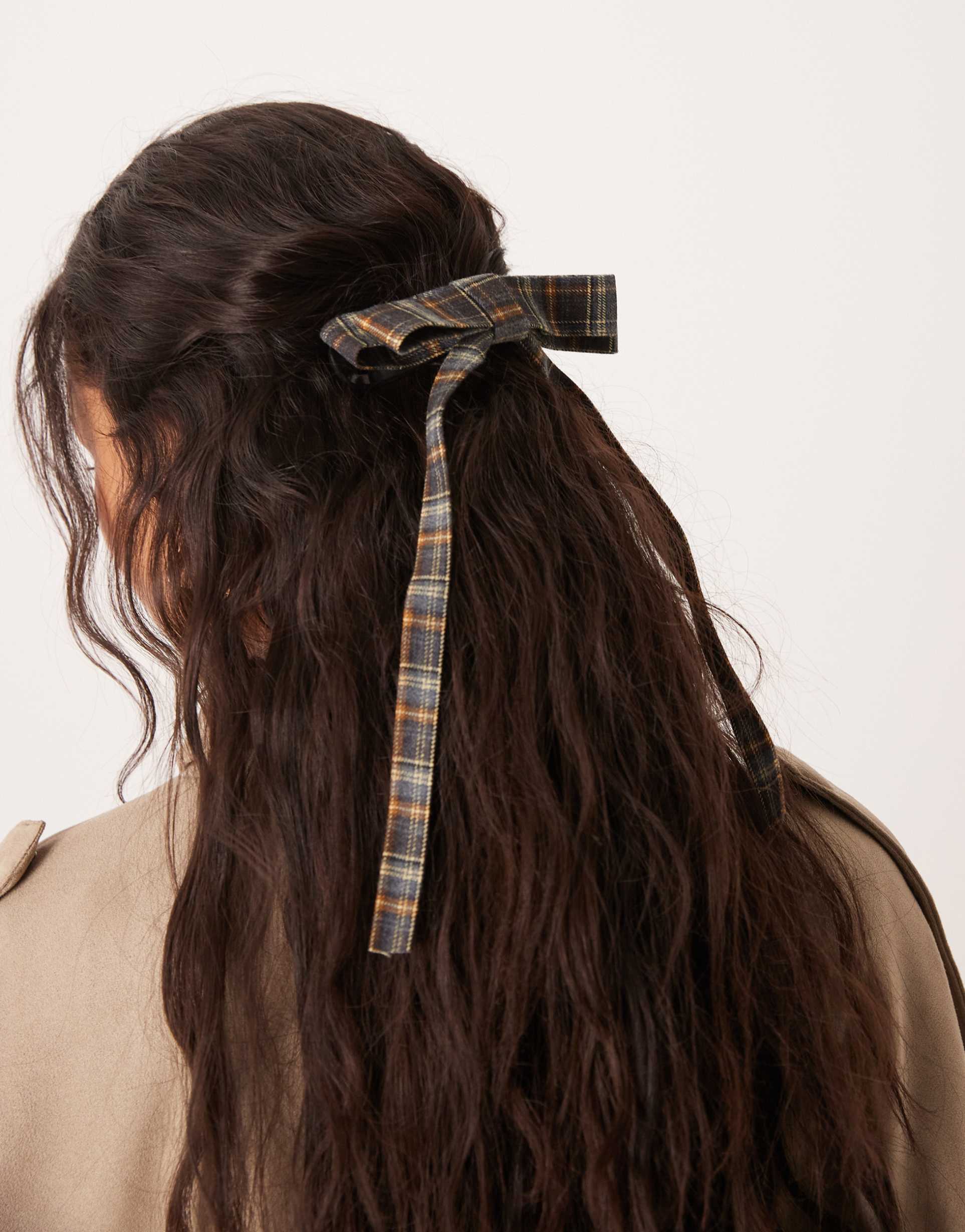 designb london hair bow in tartan plaid