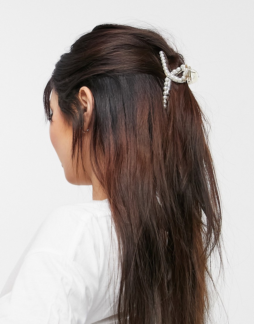 DesignB London hair claw clip in faux pearl-White