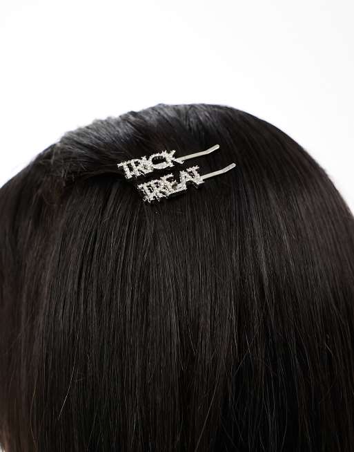 DesignB London – Halloween – Haarspangen in Silber mit „Trick“ und „Treat“-Schriftzug