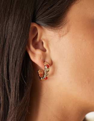 DesignB London DesignB London hammered hoop earrings with red stones in gold