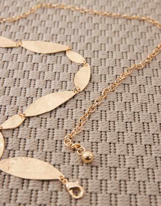 DesignB London hammered metal chain belt in gold, 3 of 3