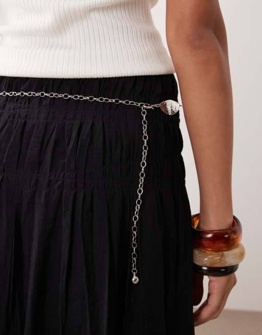 DesignB London hammered metal chain belt in silver, 2 of 3