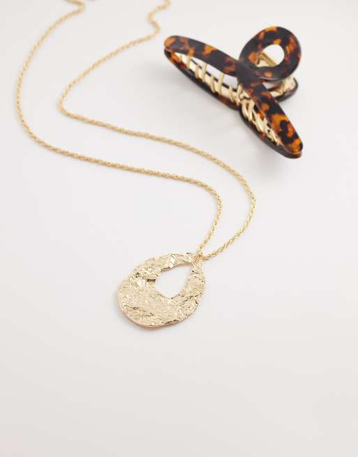DesignB London hammered pendant necklace in gold, 2 of 4