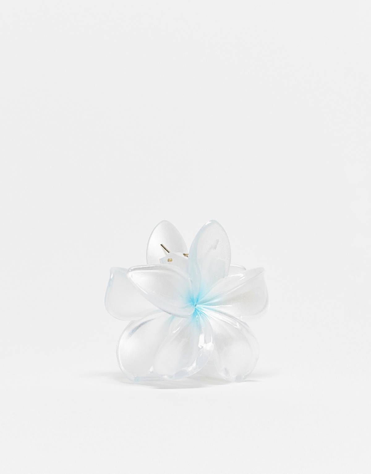 DesignB London hawaiian flower hair claw in ombre baby blue