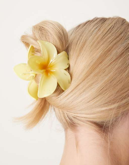 DesignB London hawaiian flower hair clip  in yellow, 3 of 3
