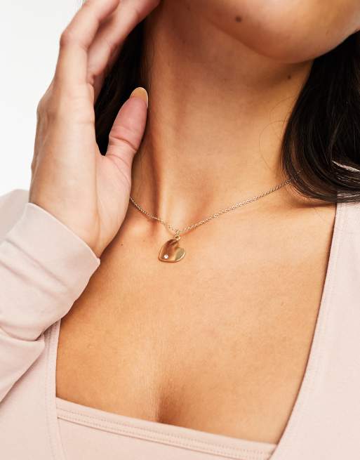 DesignB London heart pendant necklace in gold, 4 of 4