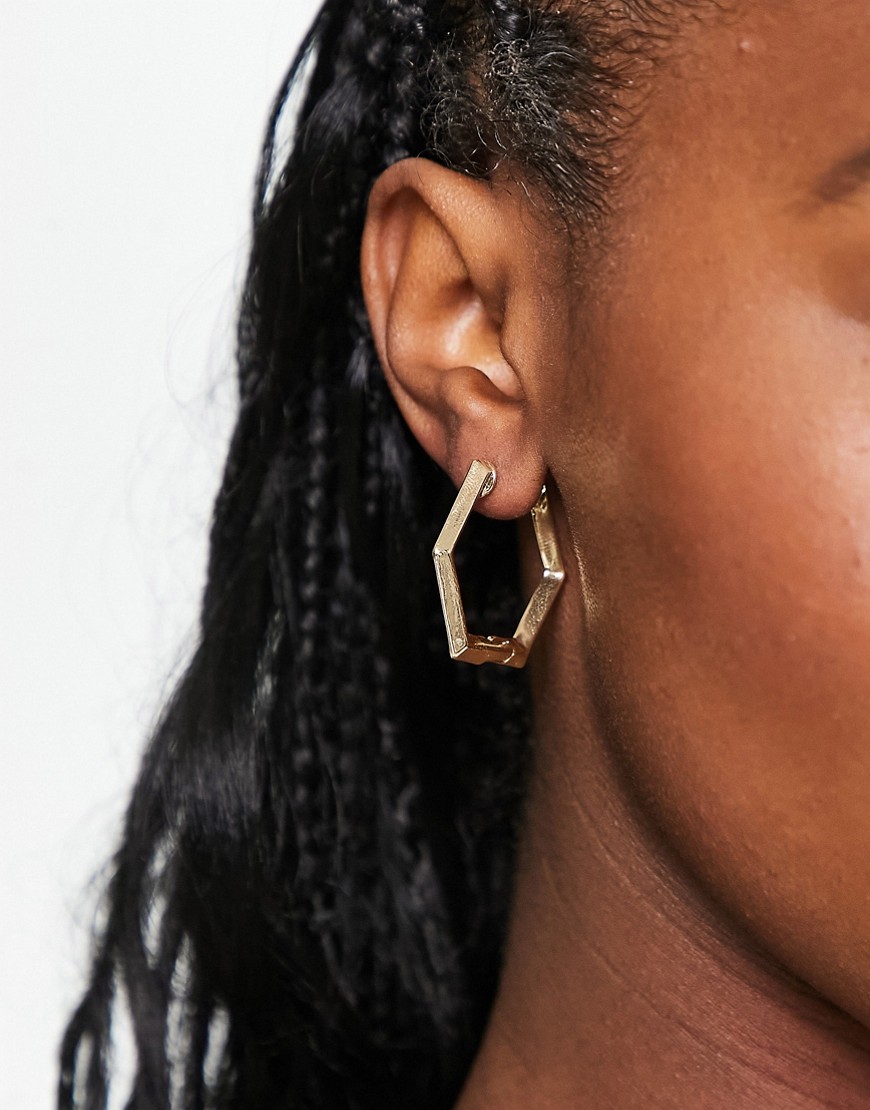 DesignB London hexagonal hoop earrings in gold