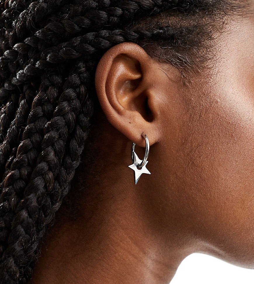 DesignB London huggie hoop earrings with star charm in silver