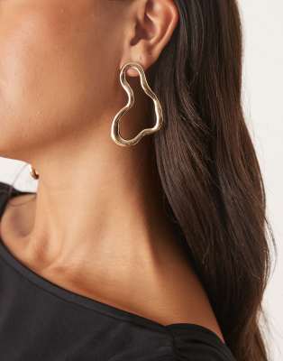 DesignB London DesignB London irregular molten stud earrings in gold